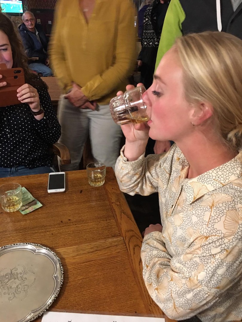 Sour Toe Cocktail - Dawson City - Yukon - Canada - Doets Reizen