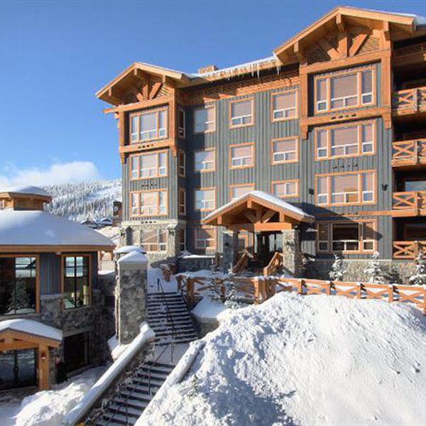 Stonegate Resort Exterior