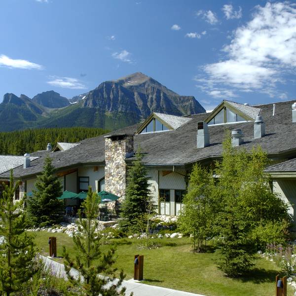 Lake Louise Inn - Exterior - Doets Reizen