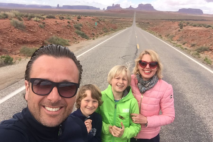 Elske Doets in Monument Valley - Amerika Vakantie - Doets Reizen