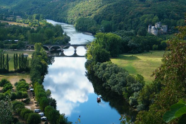 Dordogne Doets Reizen afbeelding van Richard Wisdom via Pixabay | Frankrijk