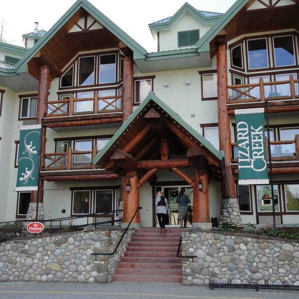 Lizard Creek Lodge - exterior 2