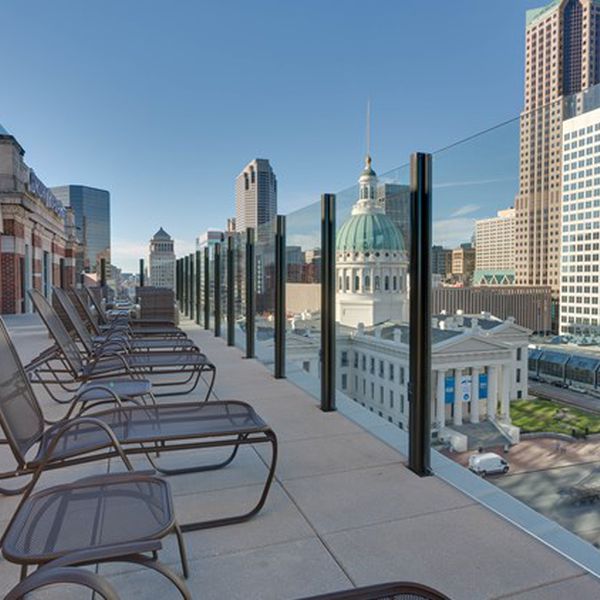 Drury Plaza Hotel - Dakterras