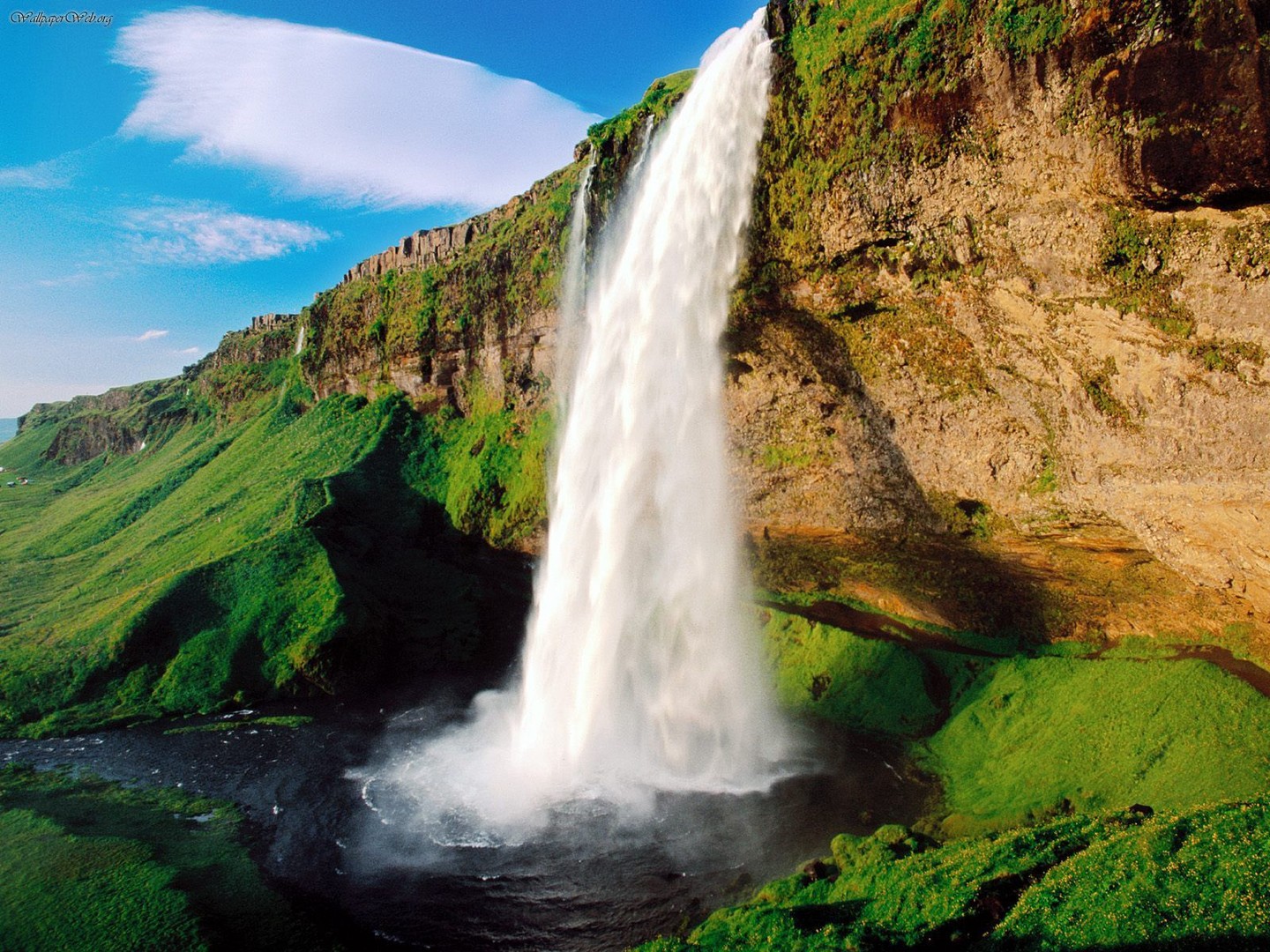 Seljalandsfoss - IJsland - Doets Reizen
