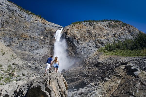 Takakkaw Falls - Yoho National Park - British Columbia - Canada - Doets Reizen