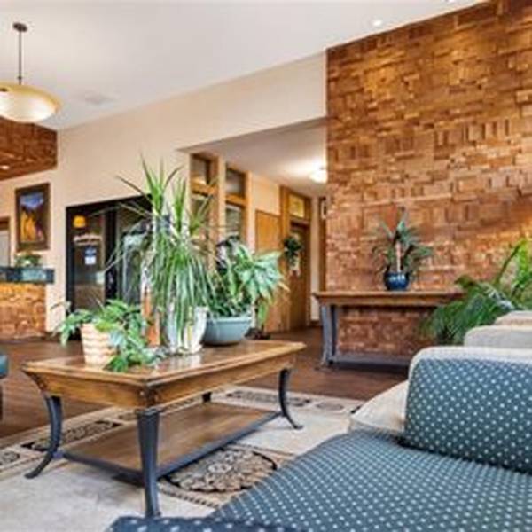 BW Plus Silver Saddle Inn - lobby
