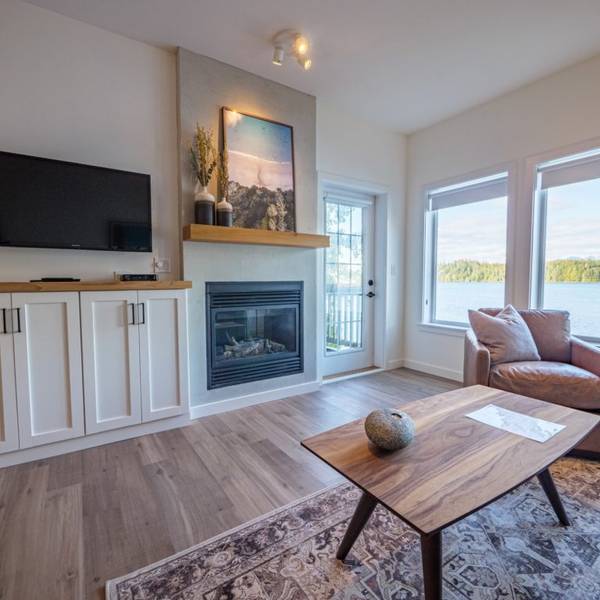 waters edge shoreside suites ucluelet 2
