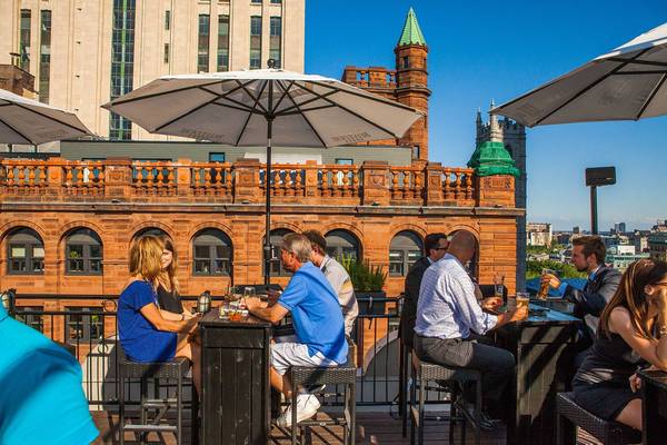 Rooftopbar Terrasse Nelligan - Old Montreal - Quebec - Canada - Doets Reizen
