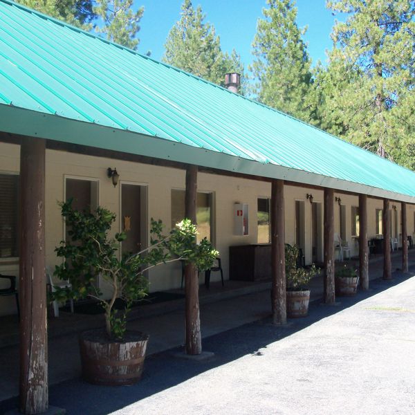 Mineral Lodge - exterior 2