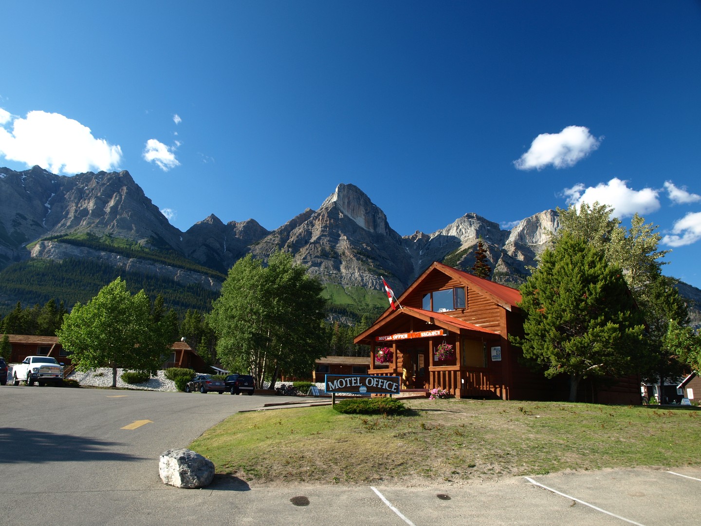 The Crossing Resort - Icefields Parkway - Alberta - Canada - Doets Reizen