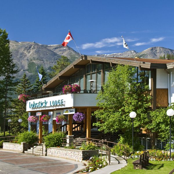 Lobstick Lodge - buitenkant