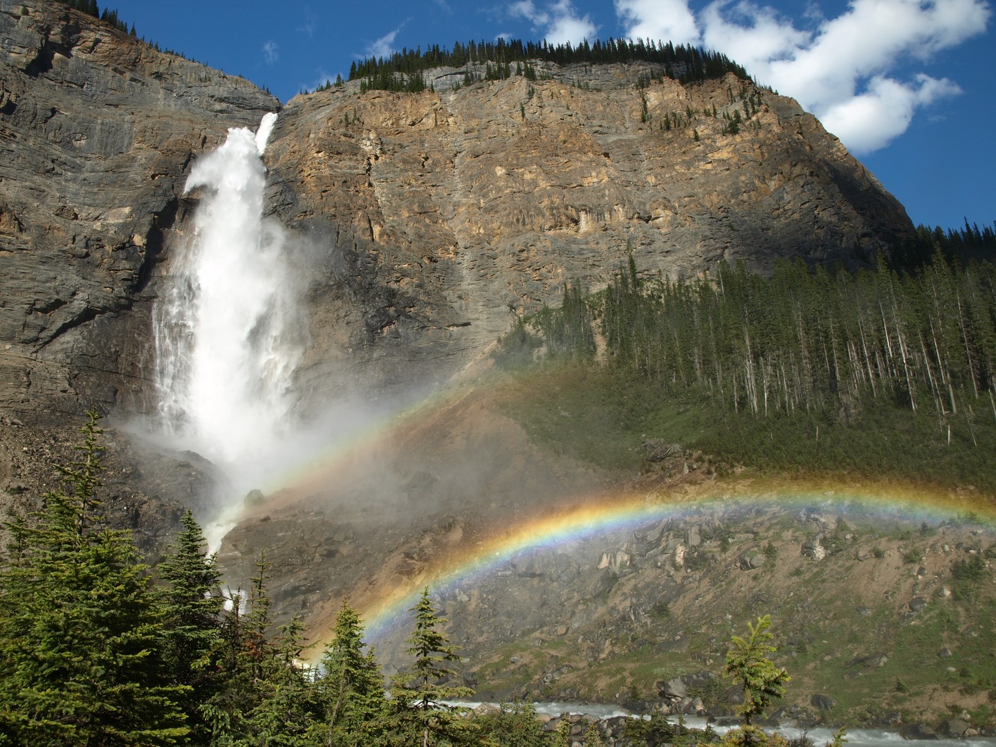 Takkakaw Falls - Yoho National Park - British Columbia - Canada - Doets Reizen