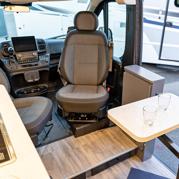 Van Conversion Four Seasons - camperreizen Canada - Doets Reizen