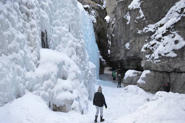 Wintersport - Ice Walk Maligne Canyon - Jasper National Park - Alberta - Doets Reizen