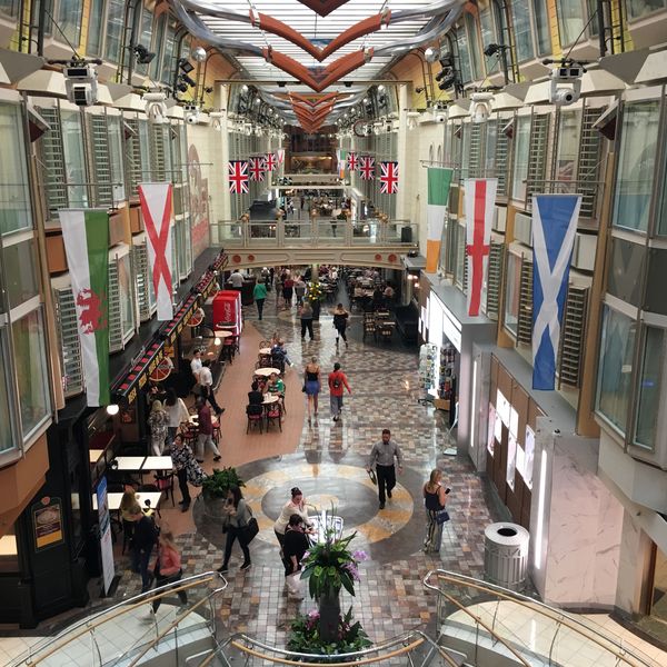 Royal Promenade - Cruise Royal Caribbean - Cruisevakantie - Doets Reizen