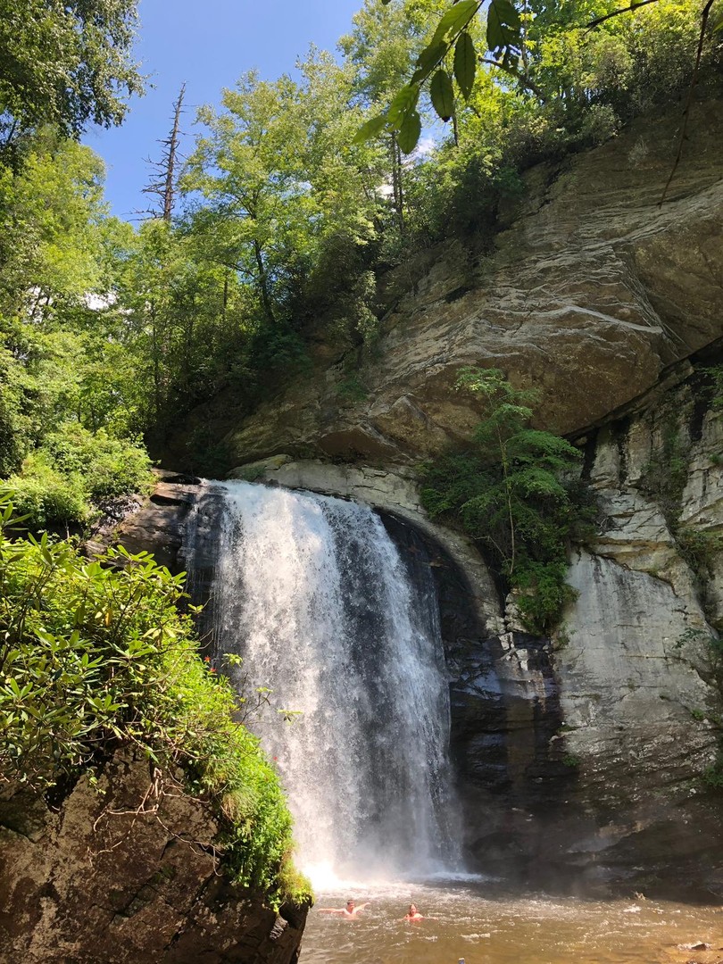 Looking Glass Falls - Great Smokey Mountains National Park - Tennessee - Amerika - Doets Reizen