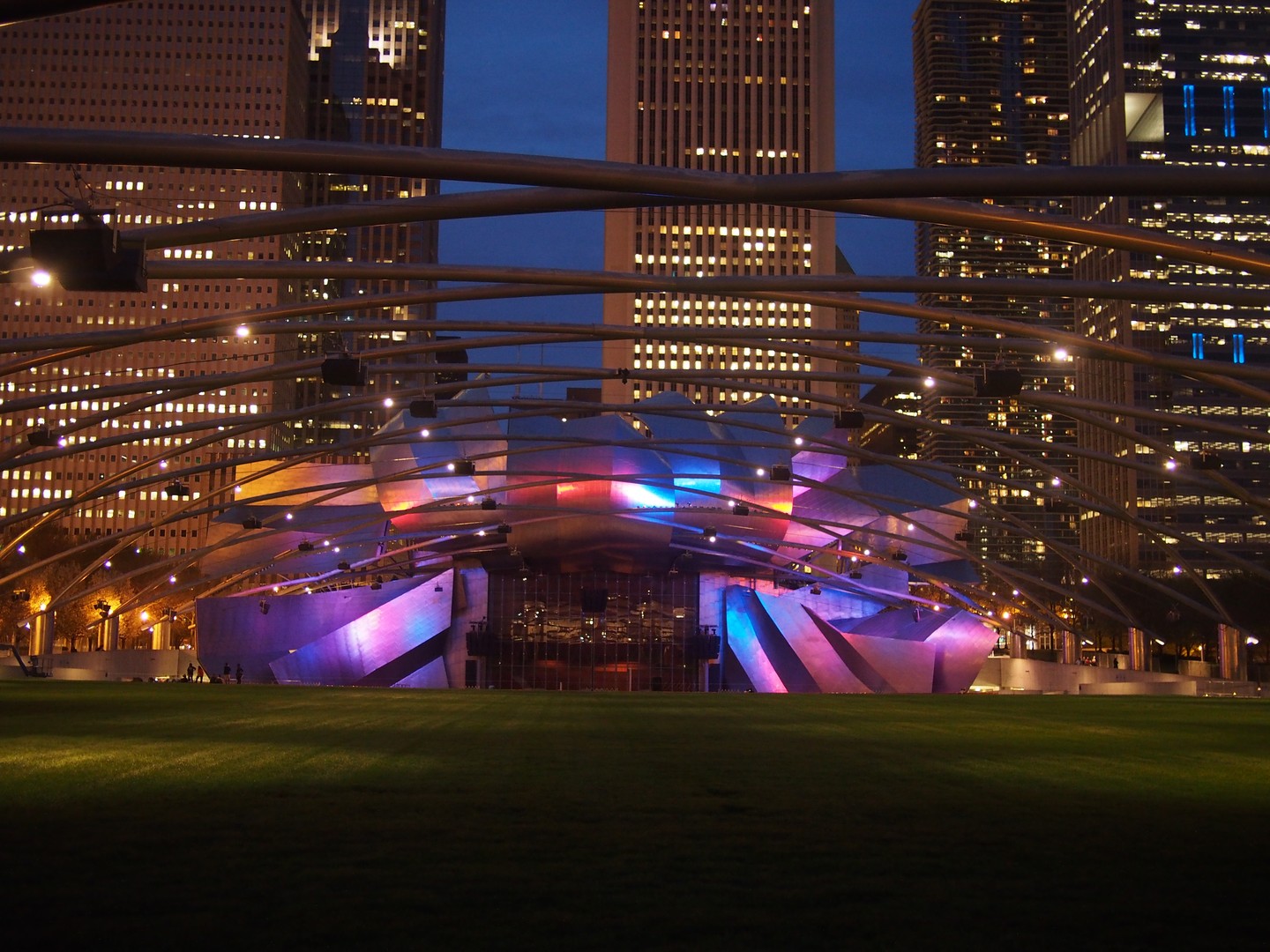 Pritzker Pavilion Millennium Park - Chicago - Illinois - Doets Reizen