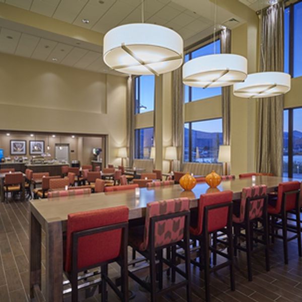 Hampton Inn Hood River - lobby