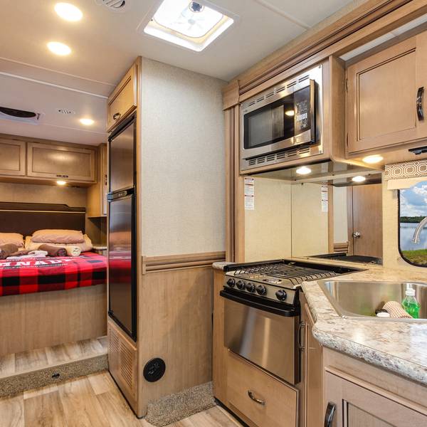 CX-Large Four Seasons - camperreizen Canada - Doets Reizen