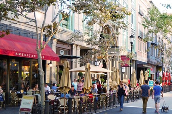 Santana Row - Silicon Valley - California - Amerika - Doets Reizen