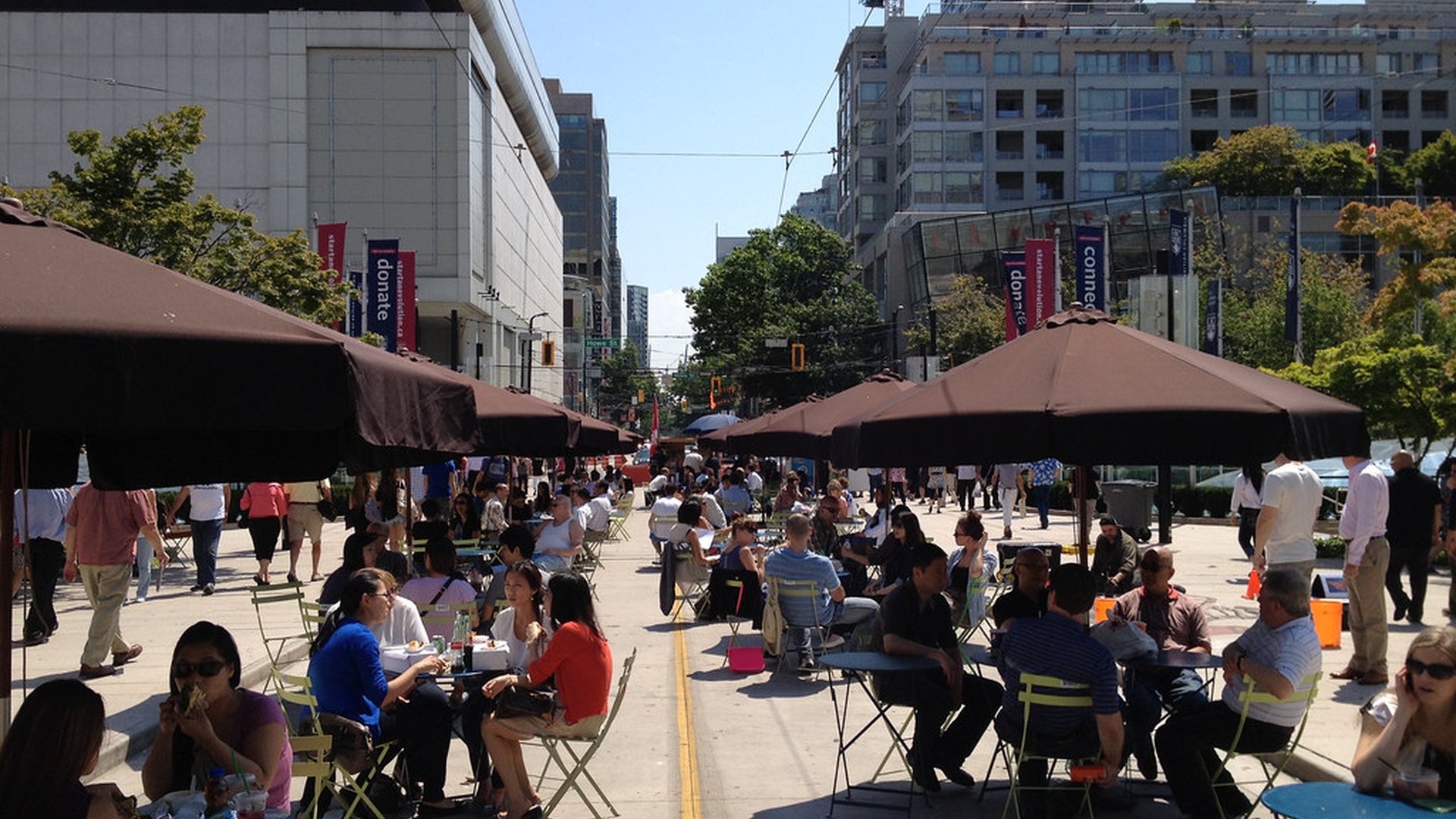 Robson Square - Vancouver - British Columbia - Canada - Doets Reizen
