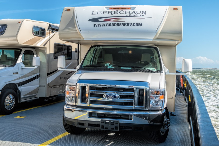 Met de camper op de ferry bij de Outerbanks