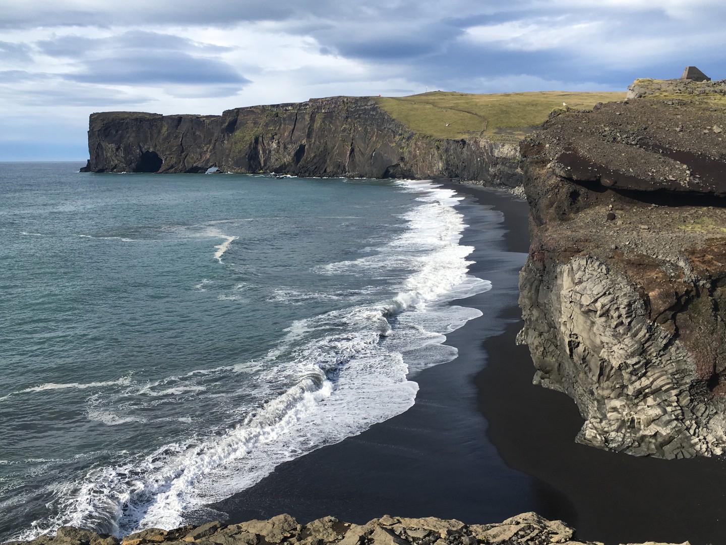 Black Sand Beach - IJsland - Doets Reizen