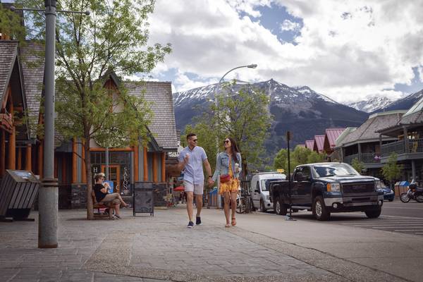 Jasper Downtown - Doets Reizen - Travel Alberta - Roth and Ramberg
